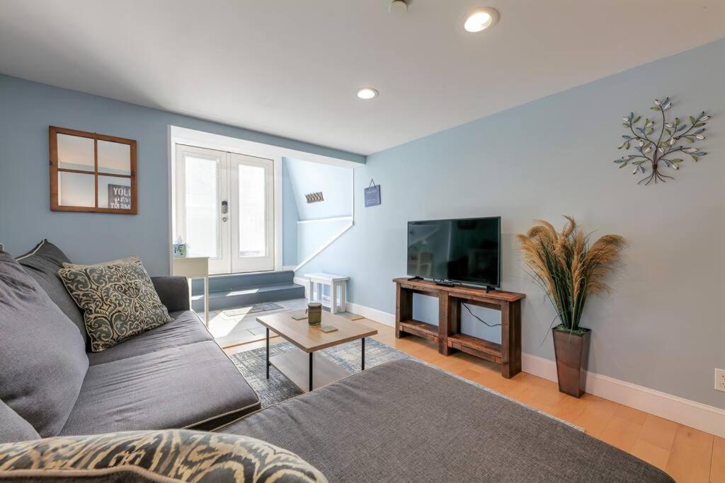 2Br Apt W/ 3 Min Walk To Downtown Swh - Low Tide Саутуэст-Харбор Экстерьер фото